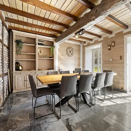 Mansion In With Sauna אייבלי
