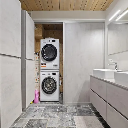 Mansion In With Sauna בית נופש *