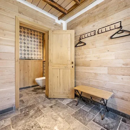 Mansion In With Sauna *