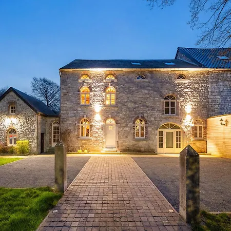 Mansion In With Sauna אייבלי