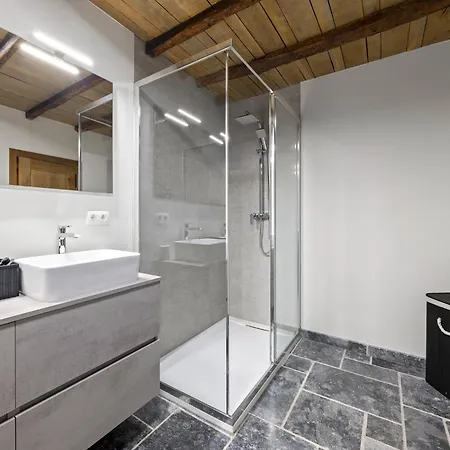 Mansion In With Sauna בית נופש *